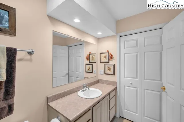 $559,900 | 116 Shanty Ridge Lane, Unit B, Banner Elk, NC 28604