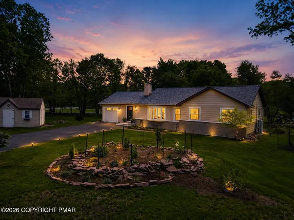 $449,900 | 2039 Candlewood Lane, Blakeslee, PA 18610