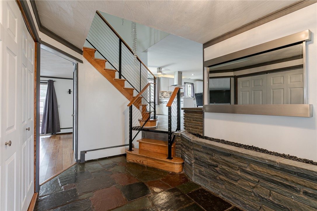 9 Daniel Drive Gates, NY 14624 - Photo 5 of 28