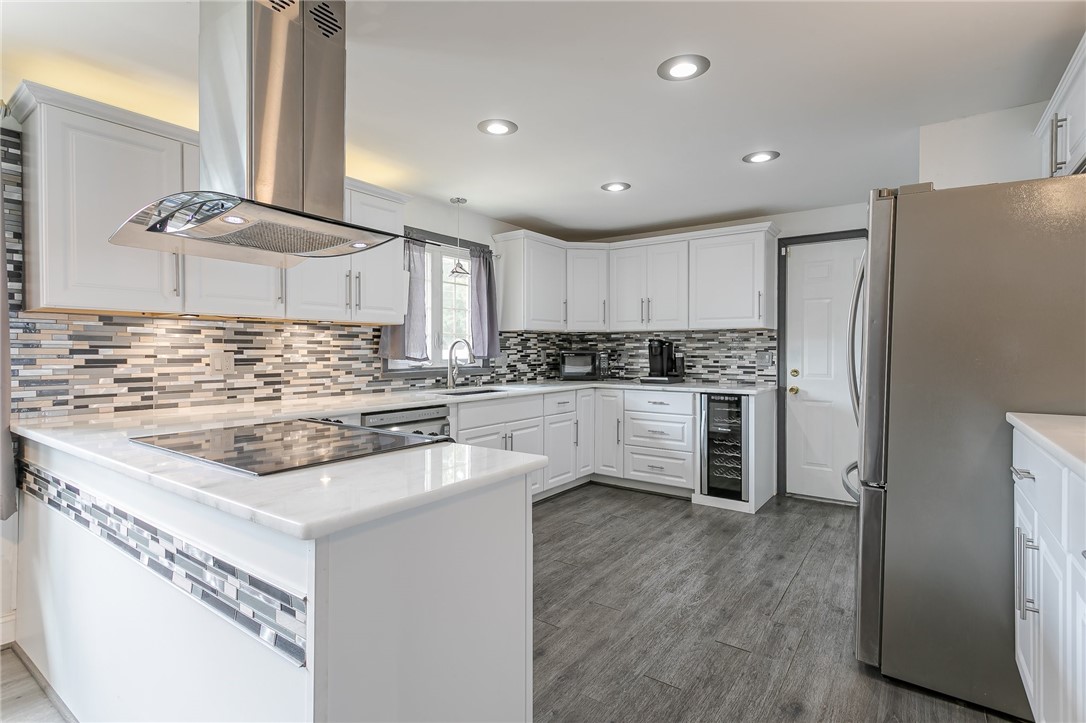 9 Daniel Drive Gates, NY 14624 - Photo 7 of 28