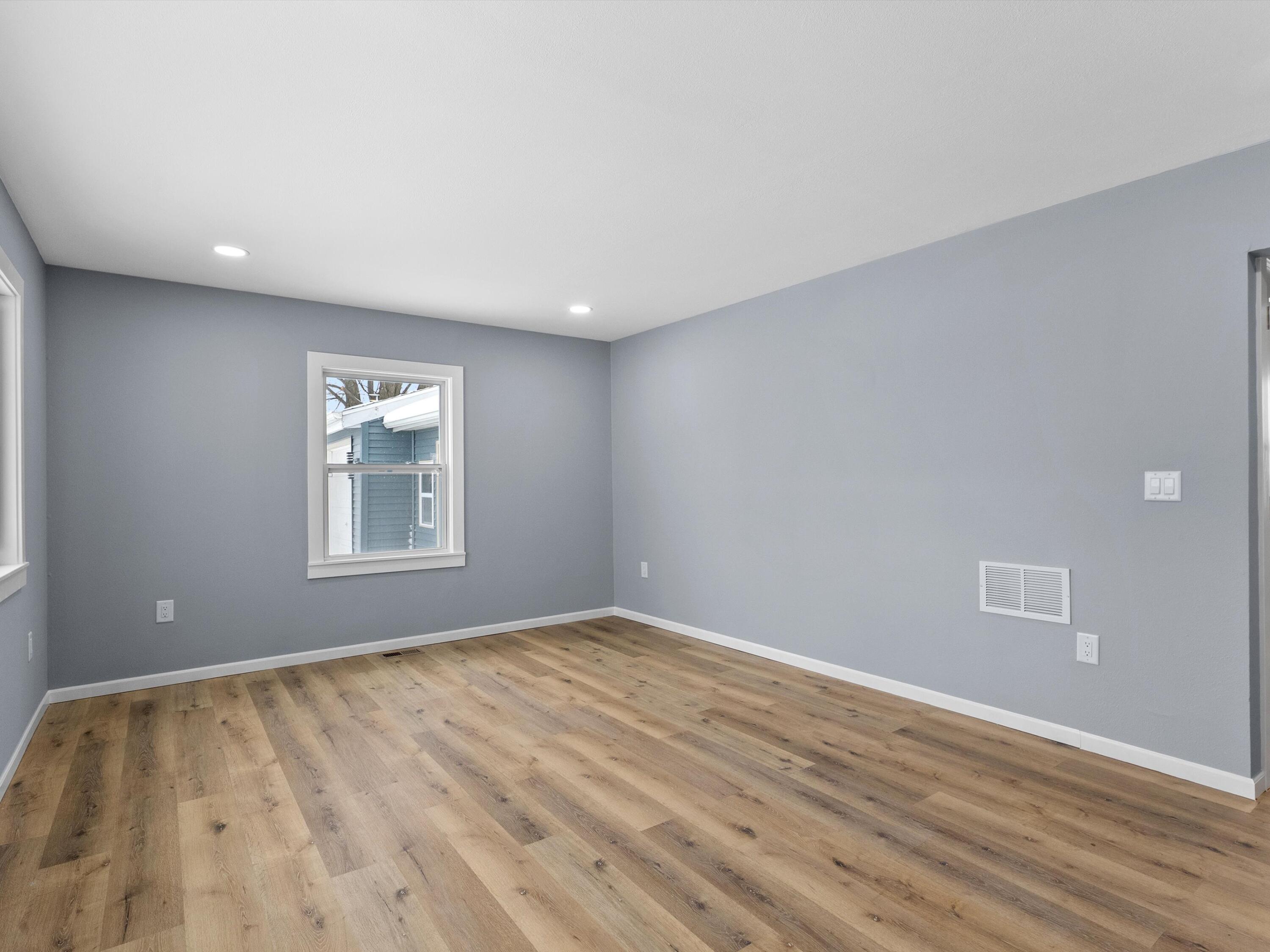 6724 County Road V Wilson, WI 53085 - Photo 6 of 28 10-010_2729743_09310