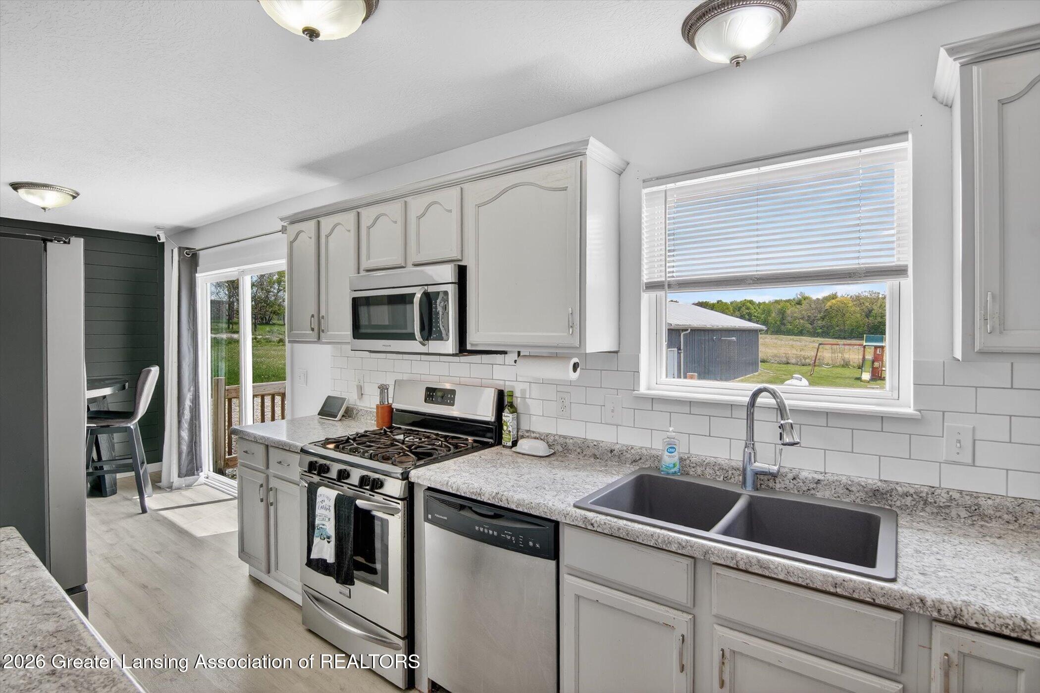 11286 Vfw Road Eaton Rapids, MI 48827 - Photo 13 of 49 17-11286-Vfw-Rd-WindowStill-Photography