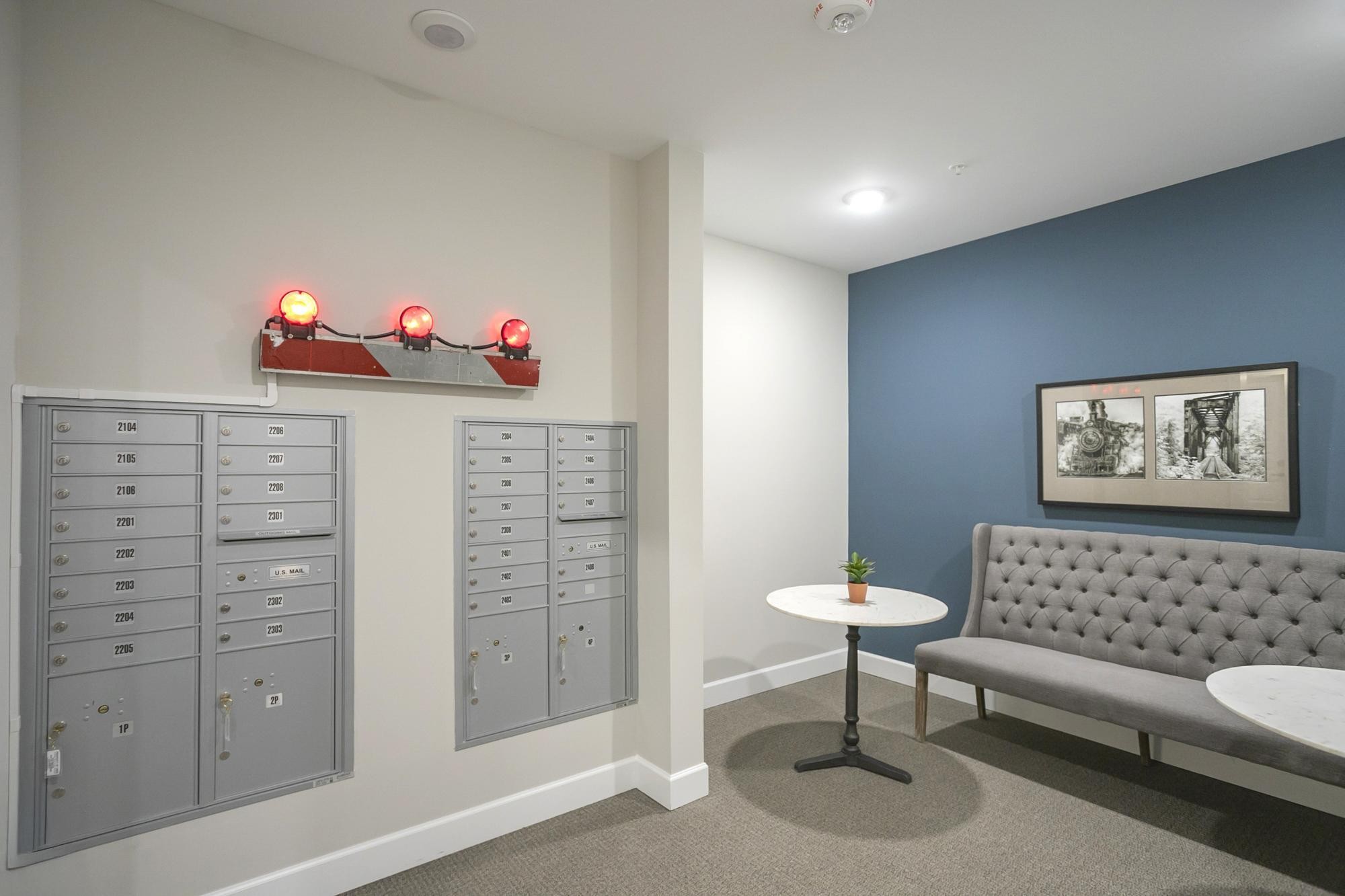 141 Saundersville Road, Unit 1402 Hendersonville, TN 37075 - Photo 46 of 60 a bedroom with a bed and a couch