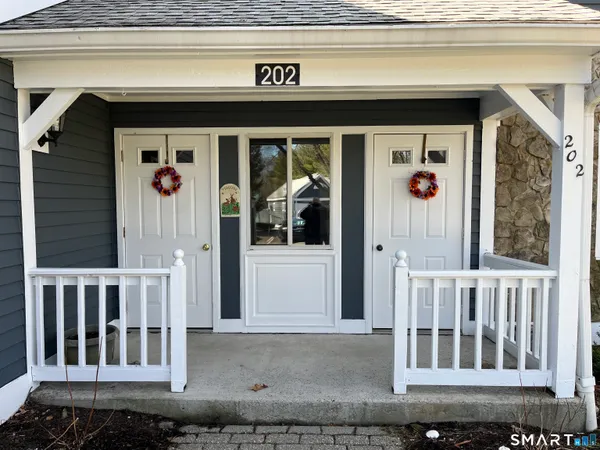 $305,000 | 202 Windgate Circle, Unit E, Monroe, CT 06468