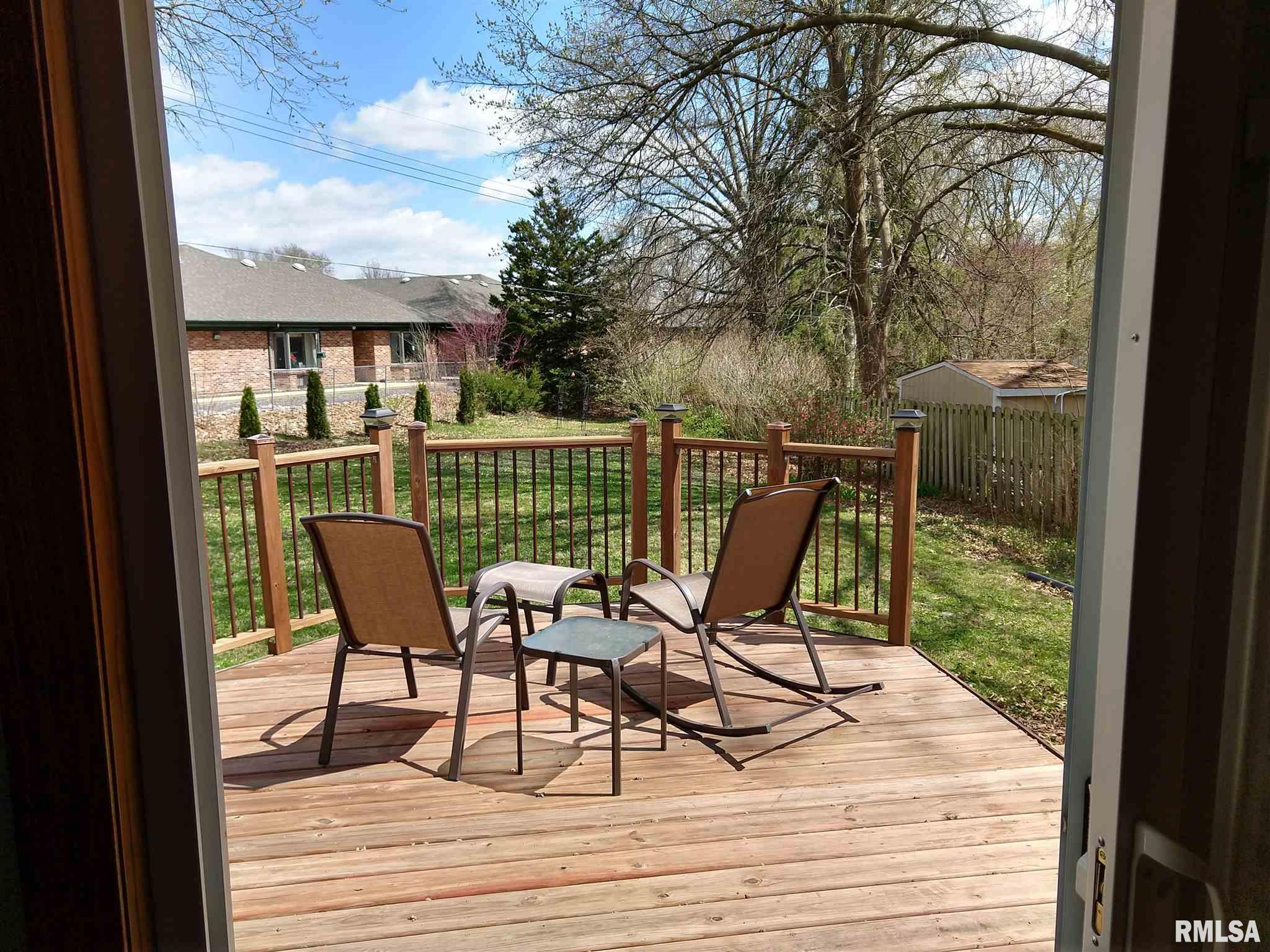 208 Cartwright Drive Springfield, IL 62702 - Photo 4 of 50