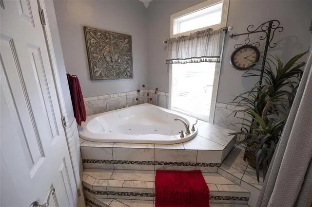 $599,000 | 6900 Shadow Lane, Lake Charles, LA 70605