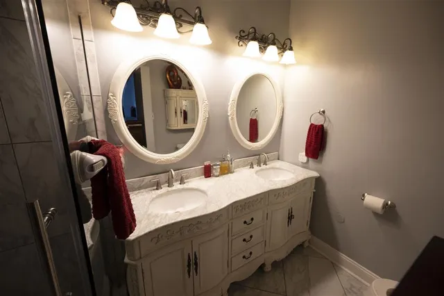 $599,000 | 6900 Shadow Lane, Lake Charles, LA 70605