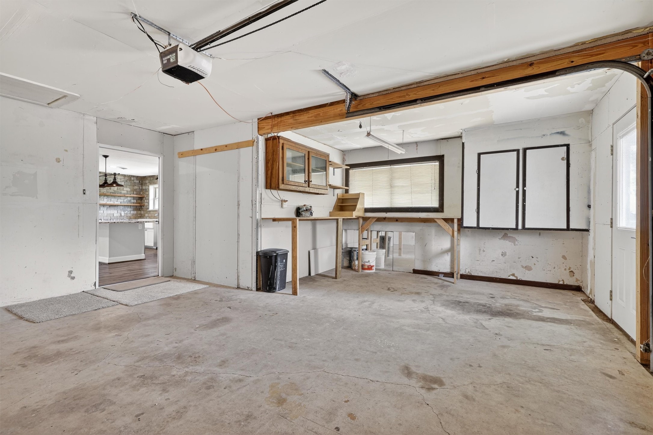 379 Hale Road Bay City, TX 77414 - Photo 23 of 28 a view of a livingroom with furniture a ceiling fan and windows