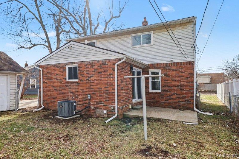 3329 Filbert Street Wayne, MI 48184 - Photo 23 of 24