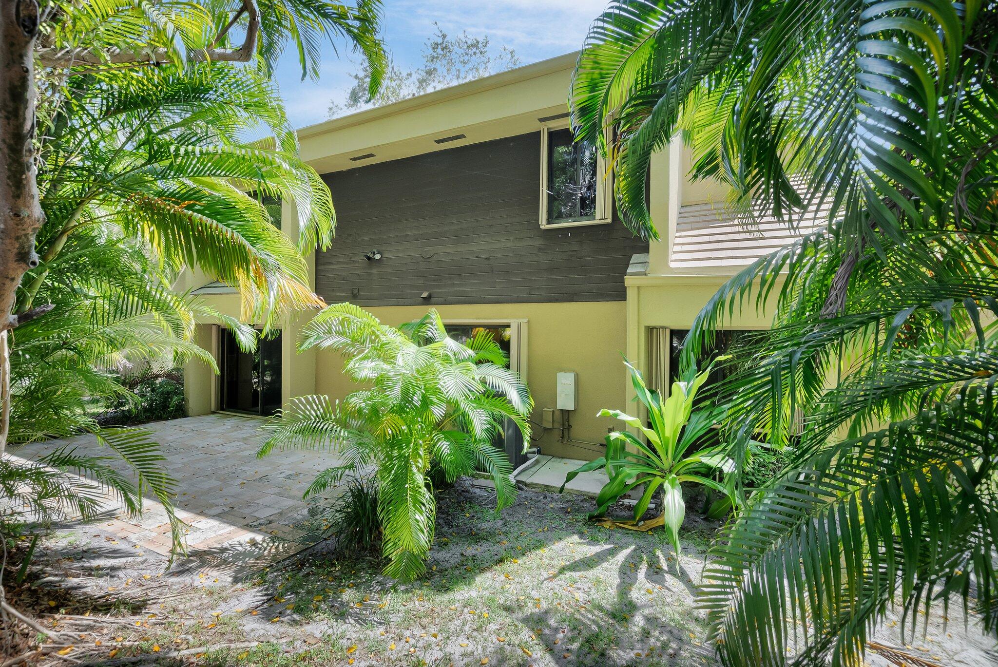 753 St Albans Drive Boca Raton, FL 33486 - Photo 43 of 44 Rear