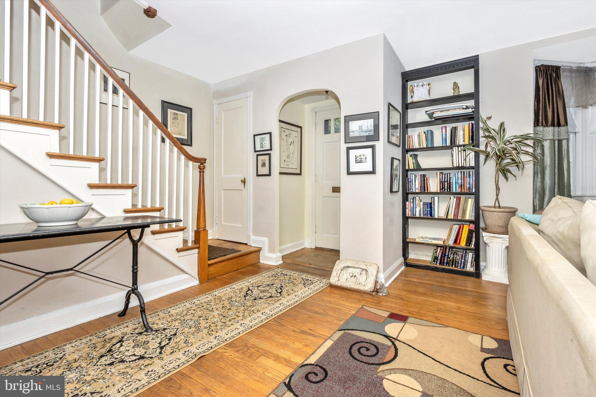 4235 Wickford Road Baltimore, MD 21210 - Photo 8 of 50 Alt view of Living room space
