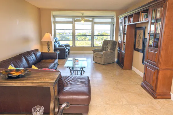 $1,850 | 2661 South Course Drive, Unit 707, Pompano Beach, FL 33069