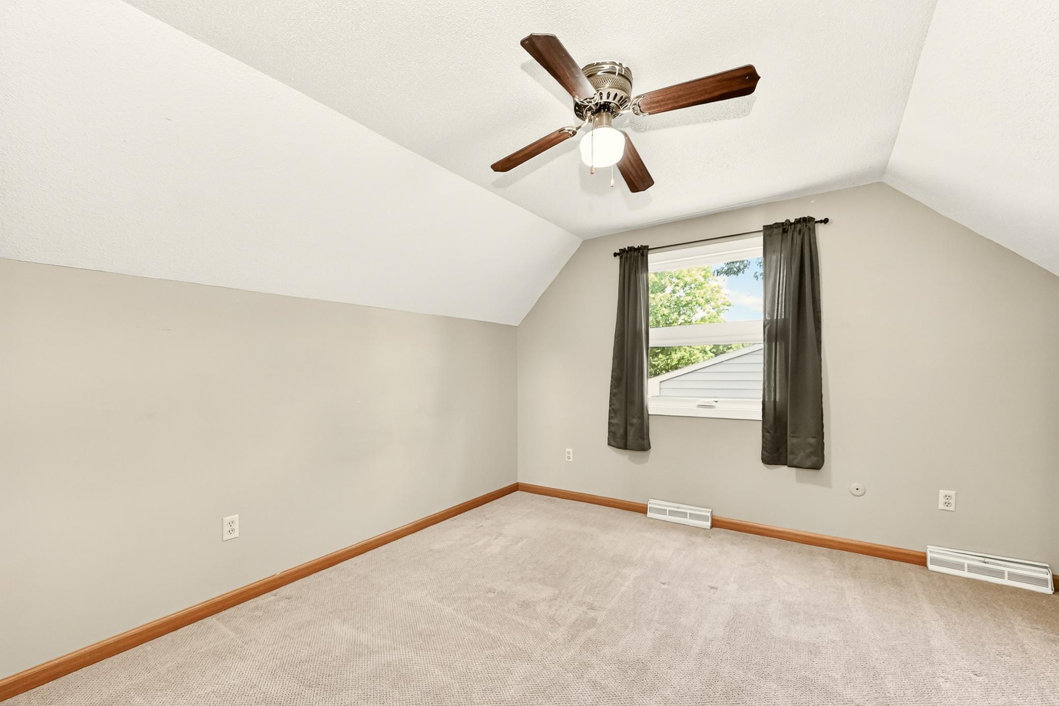 914 16 1/4 Street Southeast Rochester, MN 55904 - Photo 19 of 33