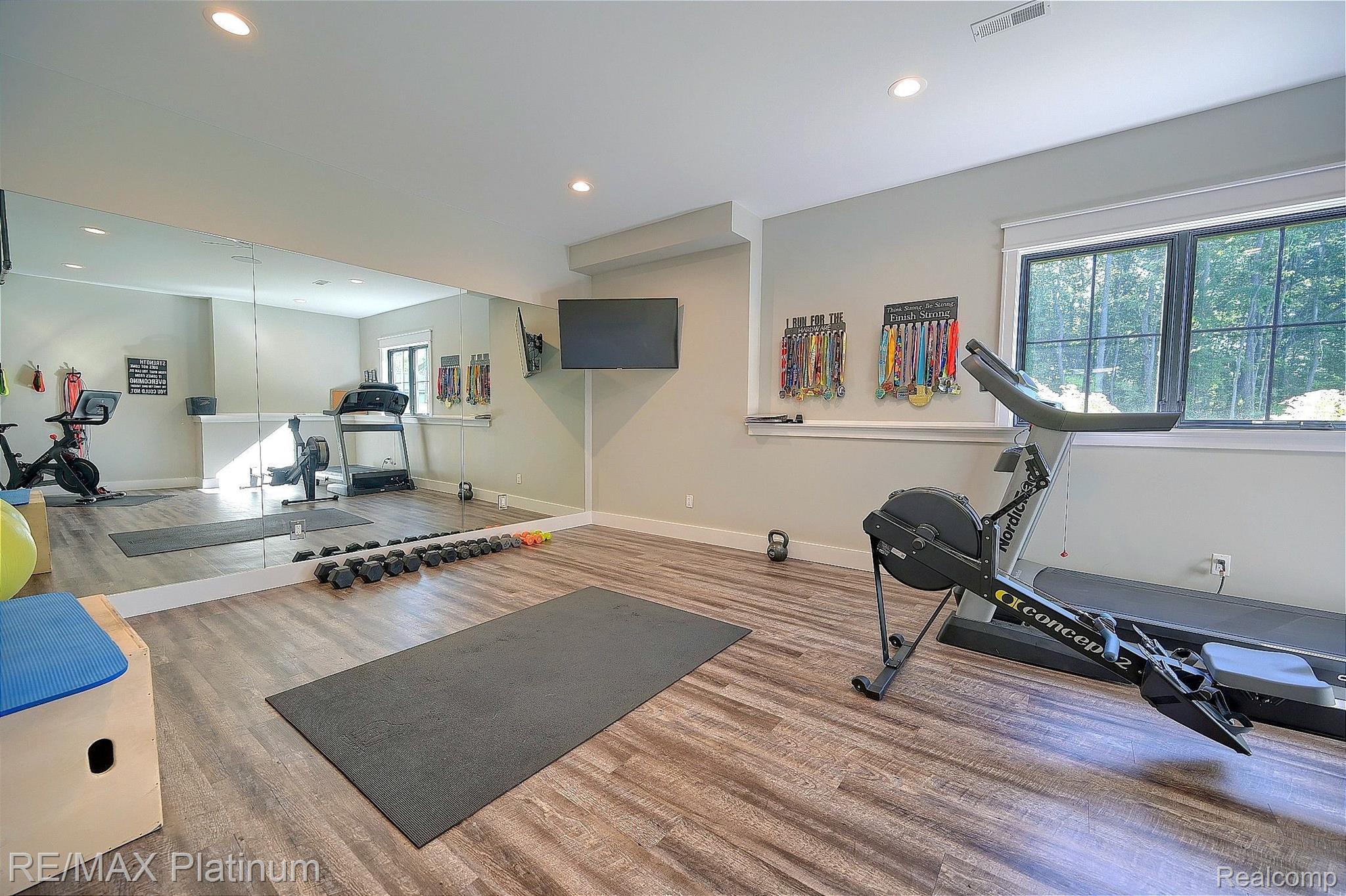 12101 Center Road Fenton, MI 48430 - Photo 37 of 53 Gallery Image 37