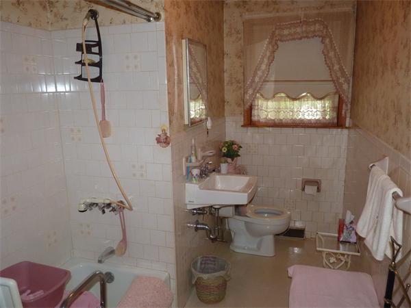 33 Rockingham Avenue Lowell, MA 01851 - Photo 18 of 22 Gallery Image 18