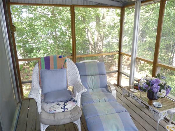 33 Rockingham Avenue Lowell, MA 01851 - Photo 19 of 22 Gallery Image 19