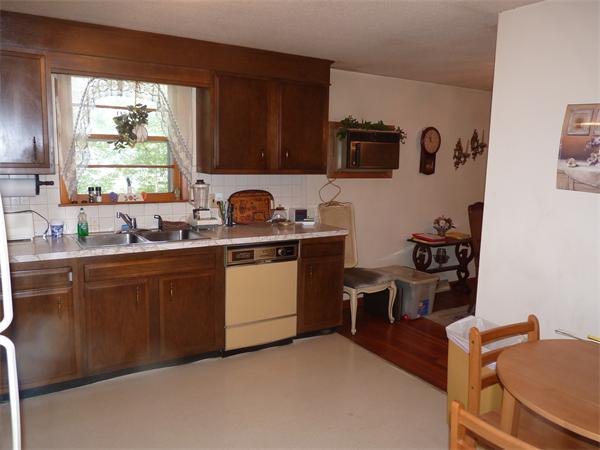 33 Rockingham Avenue Lowell, MA 01851 - Photo 4 of 22 Gallery Image 4