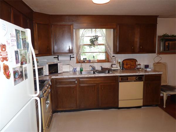 33 Rockingham Avenue Lowell, MA 01851 - Photo 5 of 22 Gallery Image 5