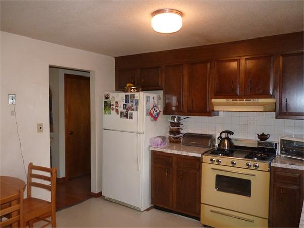 33 Rockingham Avenue Lowell, MA 01851 - Photo 7 of 22 Gallery Image 7