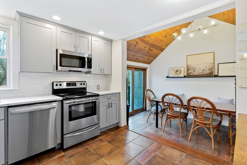 13 Valley View Road Wayland, MA 01778 - Photo 7 of 33 Gallery Image 7