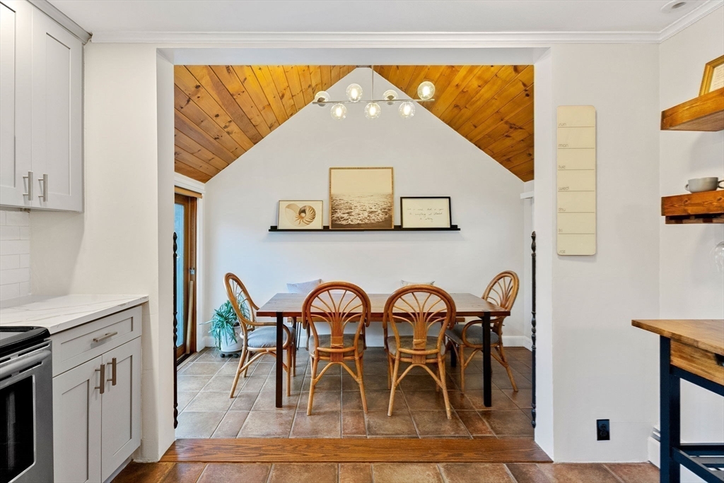 13 Valley View Road Wayland, MA 01778 - Photo 8 of 33 Gallery Image 8