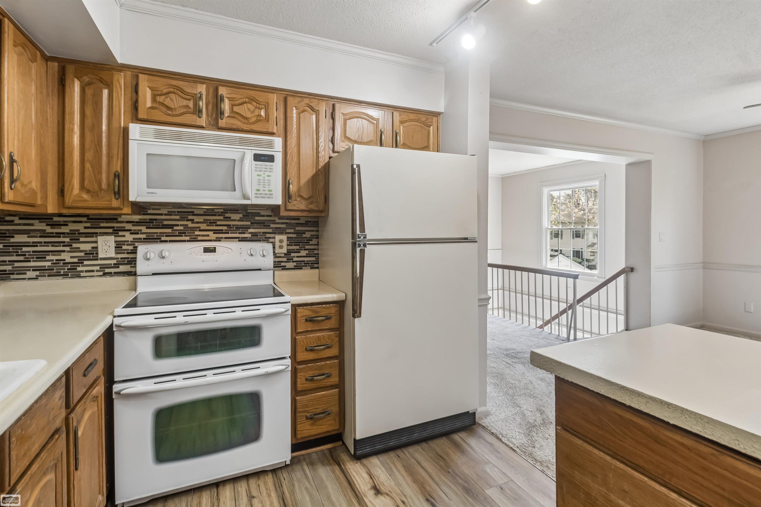 38723 Lighthouse Point Clinton Township, MI 48038 - Photo 11 of 35