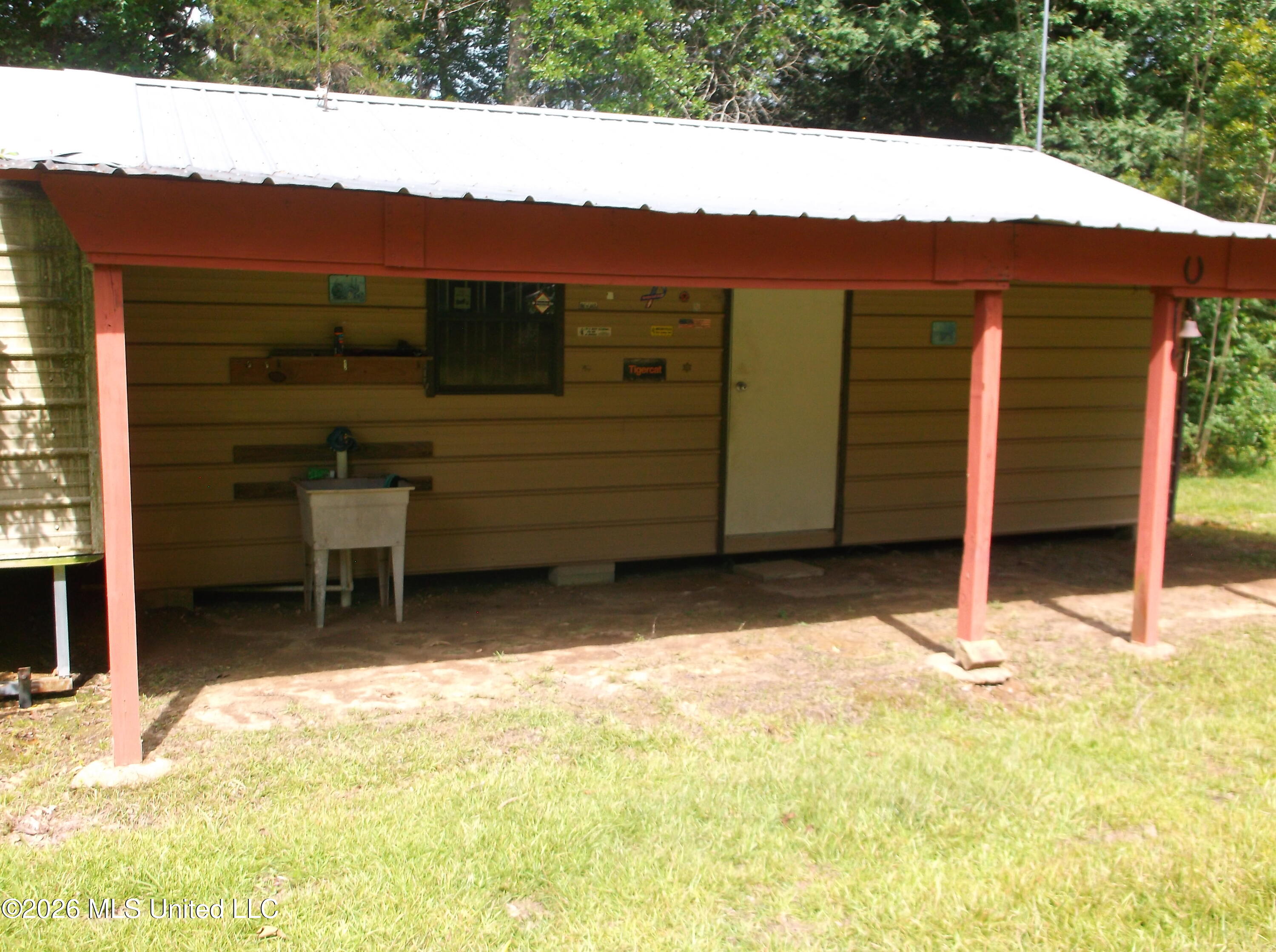 1090 Moak Road Summit, MS 39666 - Photo 8 of 26 DSCF4695