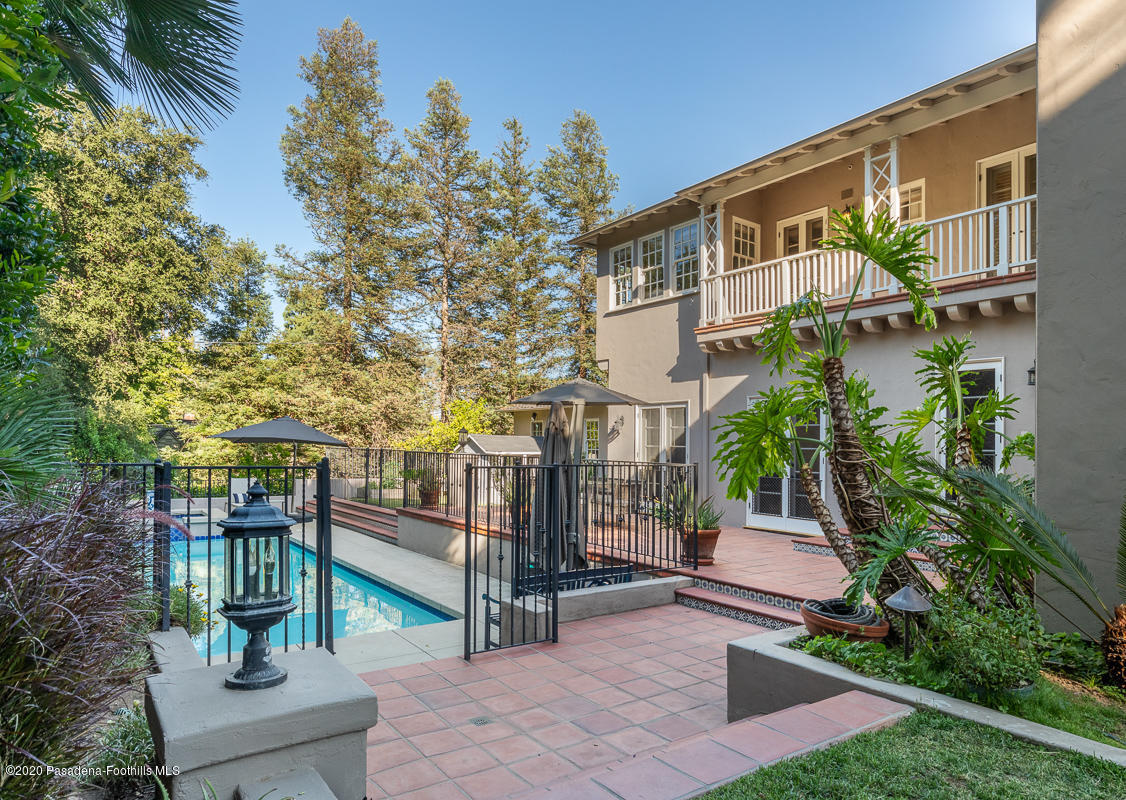 153 Sierra View Road Pasadena, CA 91105 - Photo 4 of 54 a view of a building with many windows