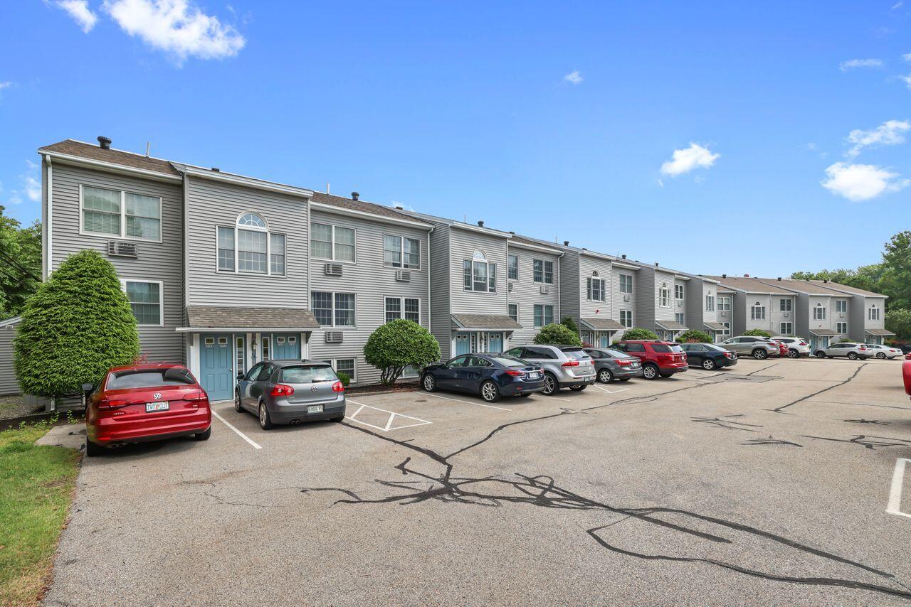 1801 Post Road, Unit 109 Wells, ME 04090 - Photo 22 of 25 Parking