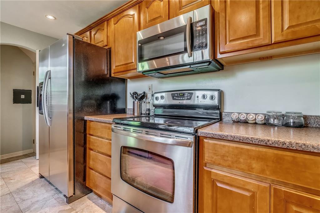 7514 Graymore Road Pittsburgh, PA 15221 - Photo 11 of 23 Gallery Image 11