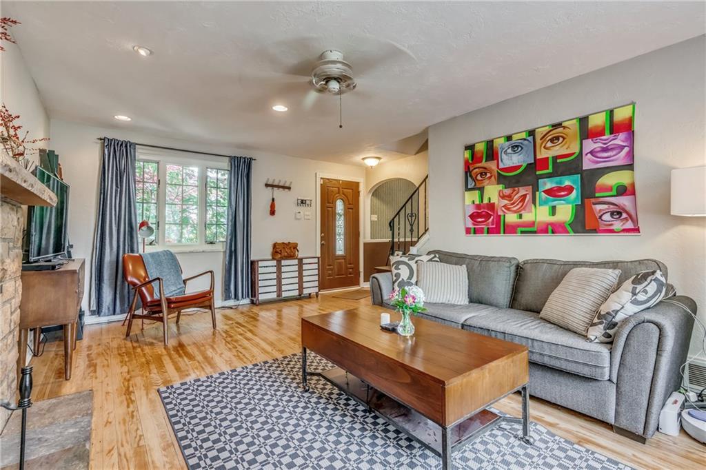 7514 Graymore Road Pittsburgh, PA 15221 - Photo 7 of 23 Gallery Image 7
