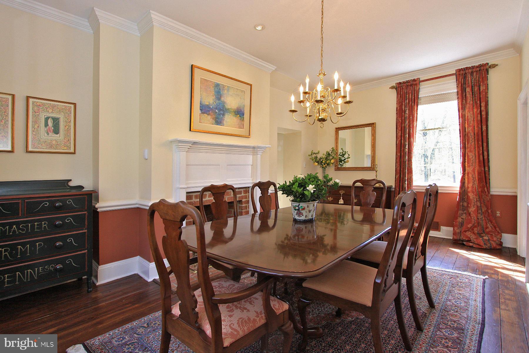 10026 Colvin Run Road Great Falls, VA 22066 - Photo 11 of 30 Dining Room