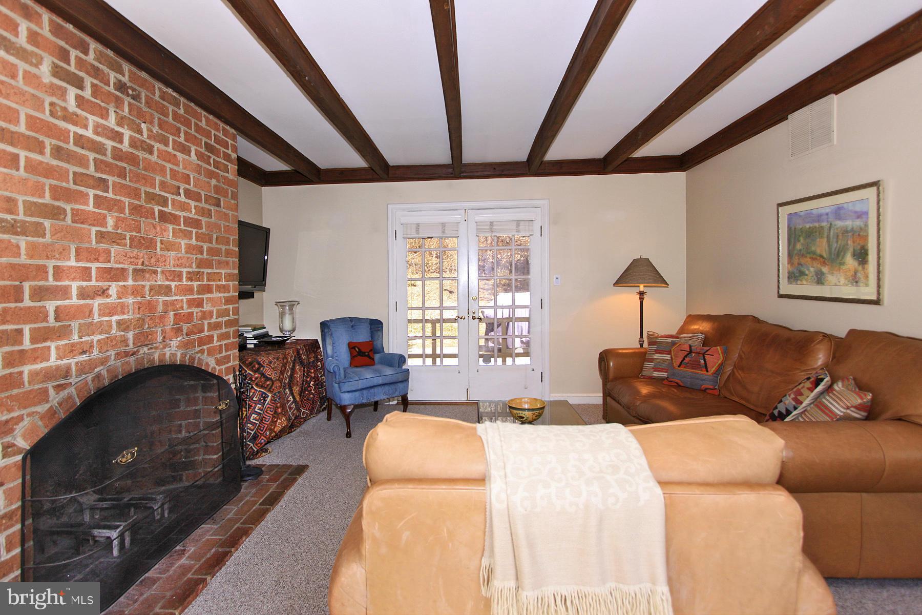 10026 Colvin Run Road Great Falls, VA 22066 - Photo 13 of 30 Family Room