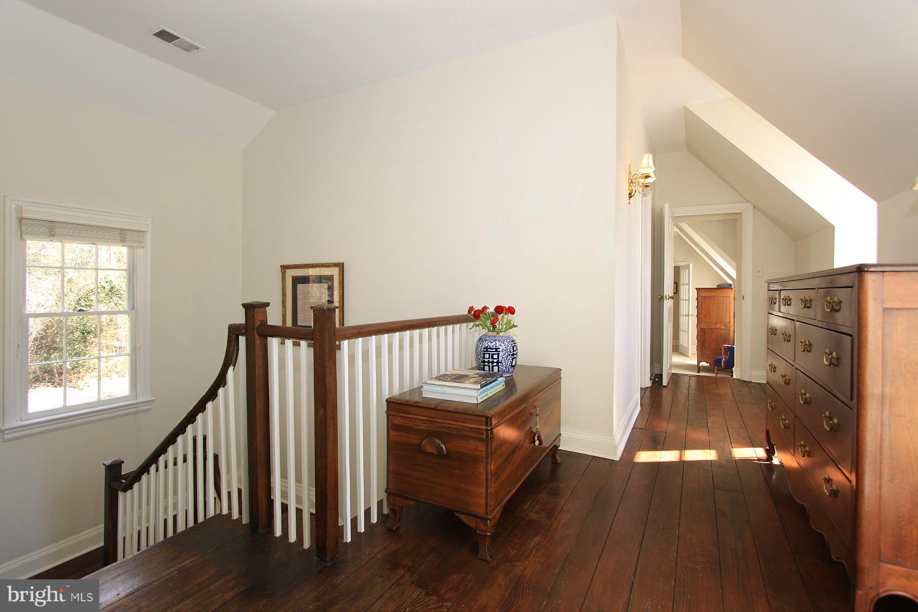 10026 Colvin Run Road Great Falls, VA 22066 - Photo 17 of 30 Interior (General)