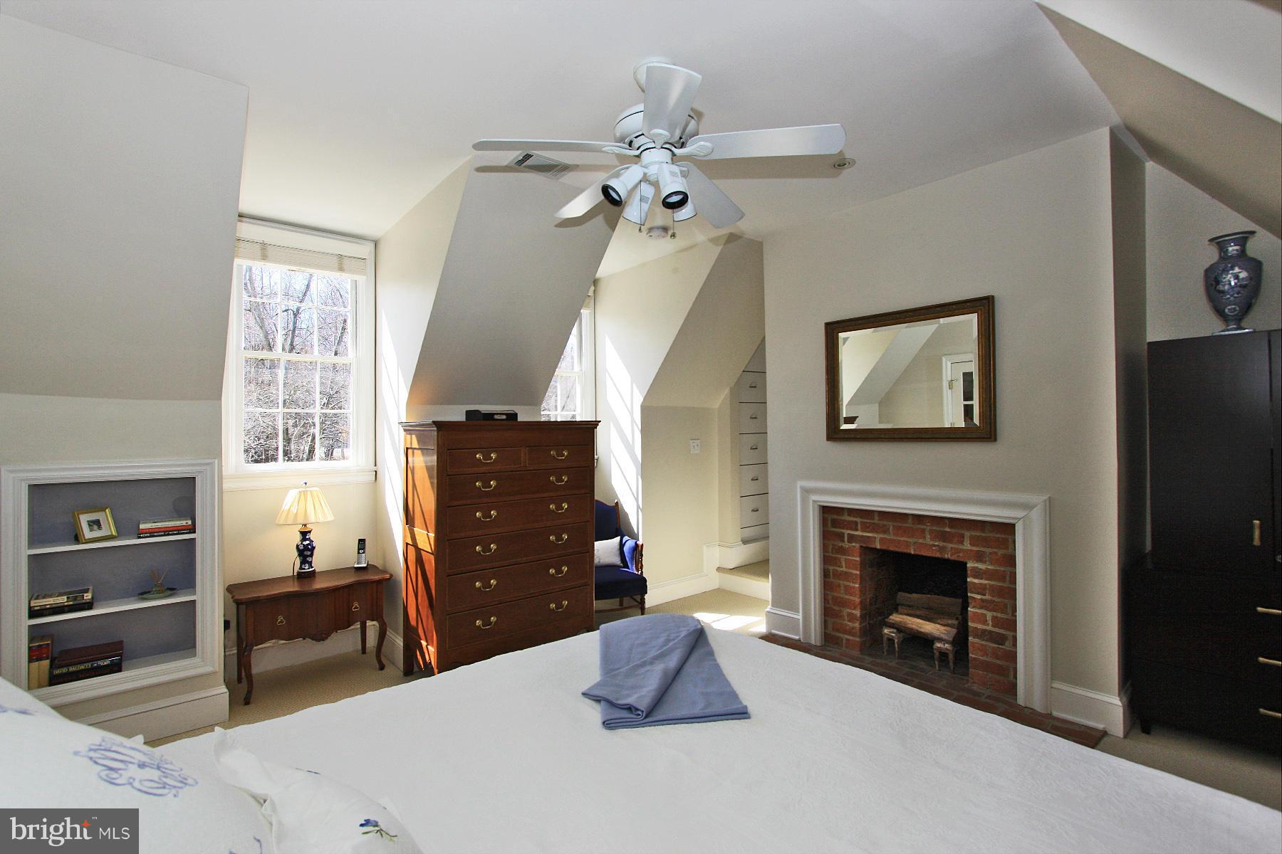 10026 Colvin Run Road Great Falls, VA 22066 - Photo 20 of 30 Bedroom (Master)