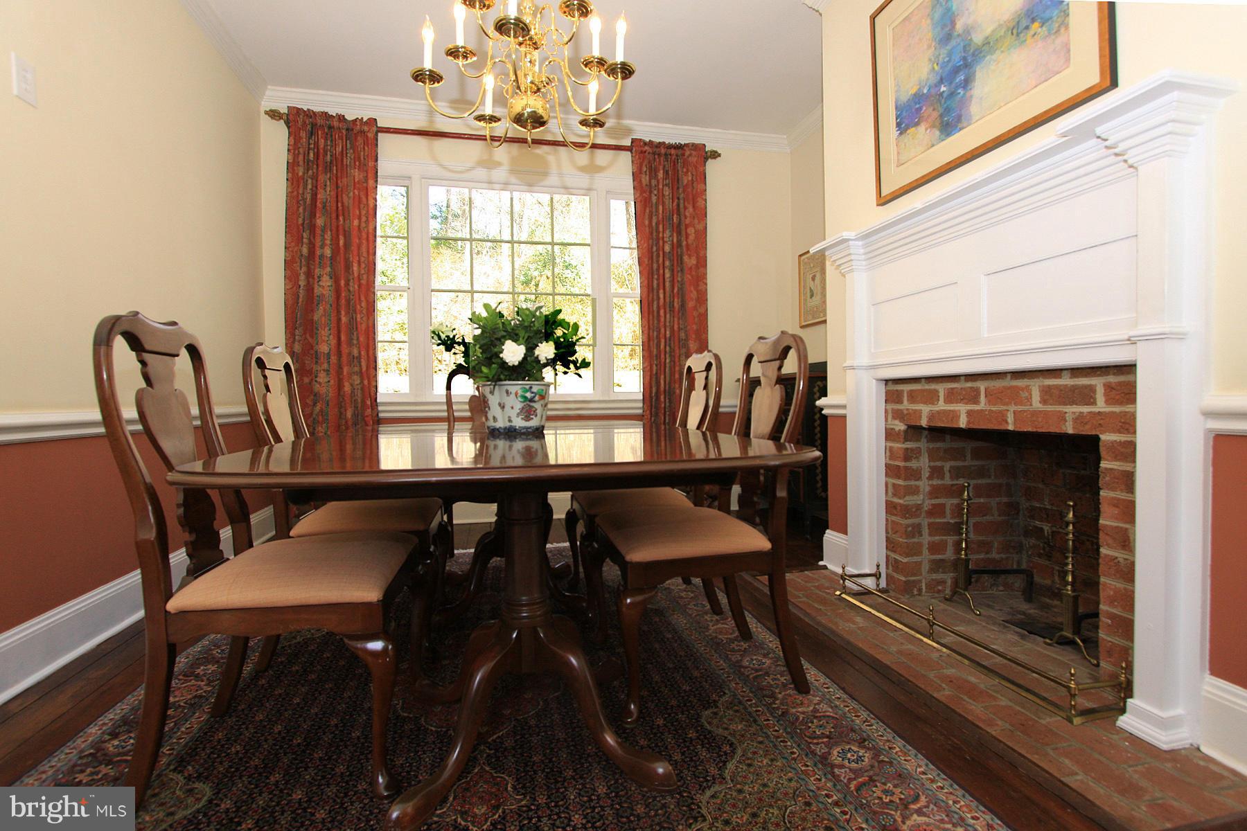 10026 Colvin Run Road Great Falls, VA 22066 - Photo 10 of 30 Dining Room