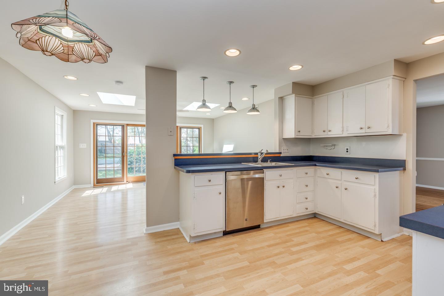 119 Fenwick Road Cherry Hill, NJ 08034 - Photo 11 of 38