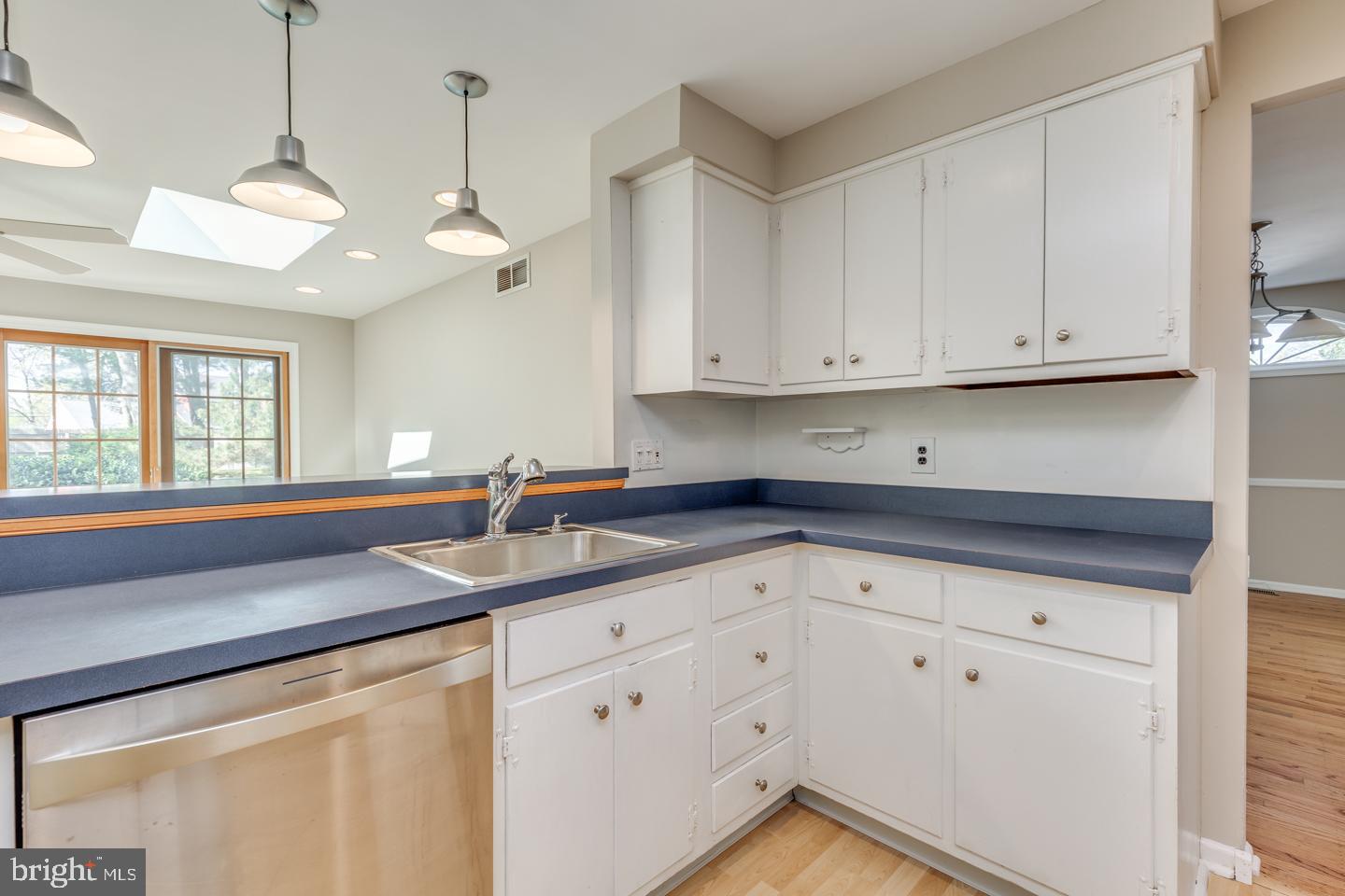 119 Fenwick Road Cherry Hill, NJ 08034 - Photo 12 of 38