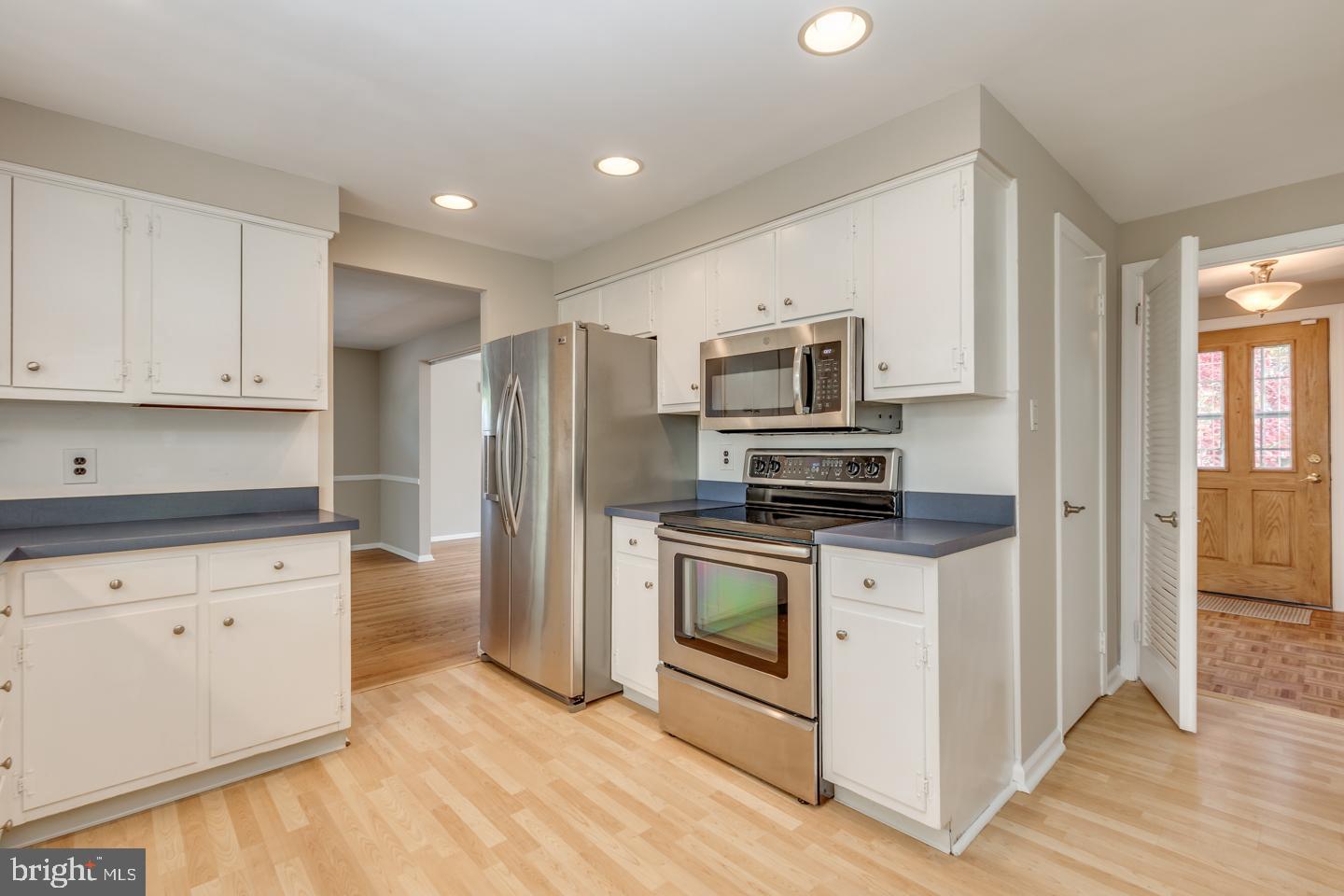 119 Fenwick Road Cherry Hill, NJ 08034 - Photo 13 of 38