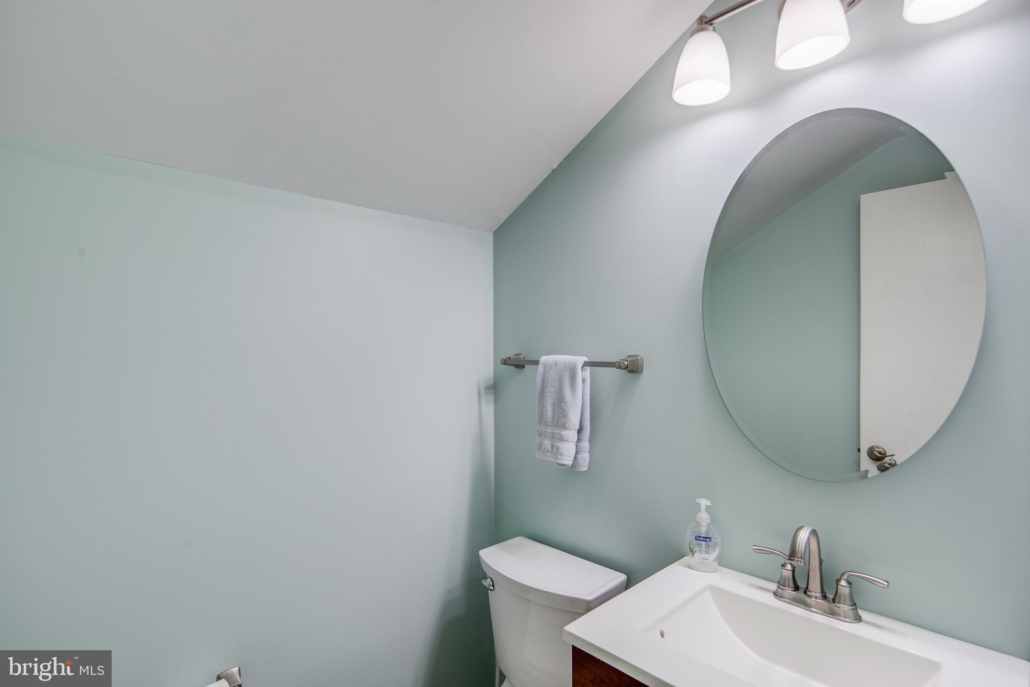 119 Fenwick Road Cherry Hill, NJ 08034 - Photo 19 of 38 Powder room. Main level.