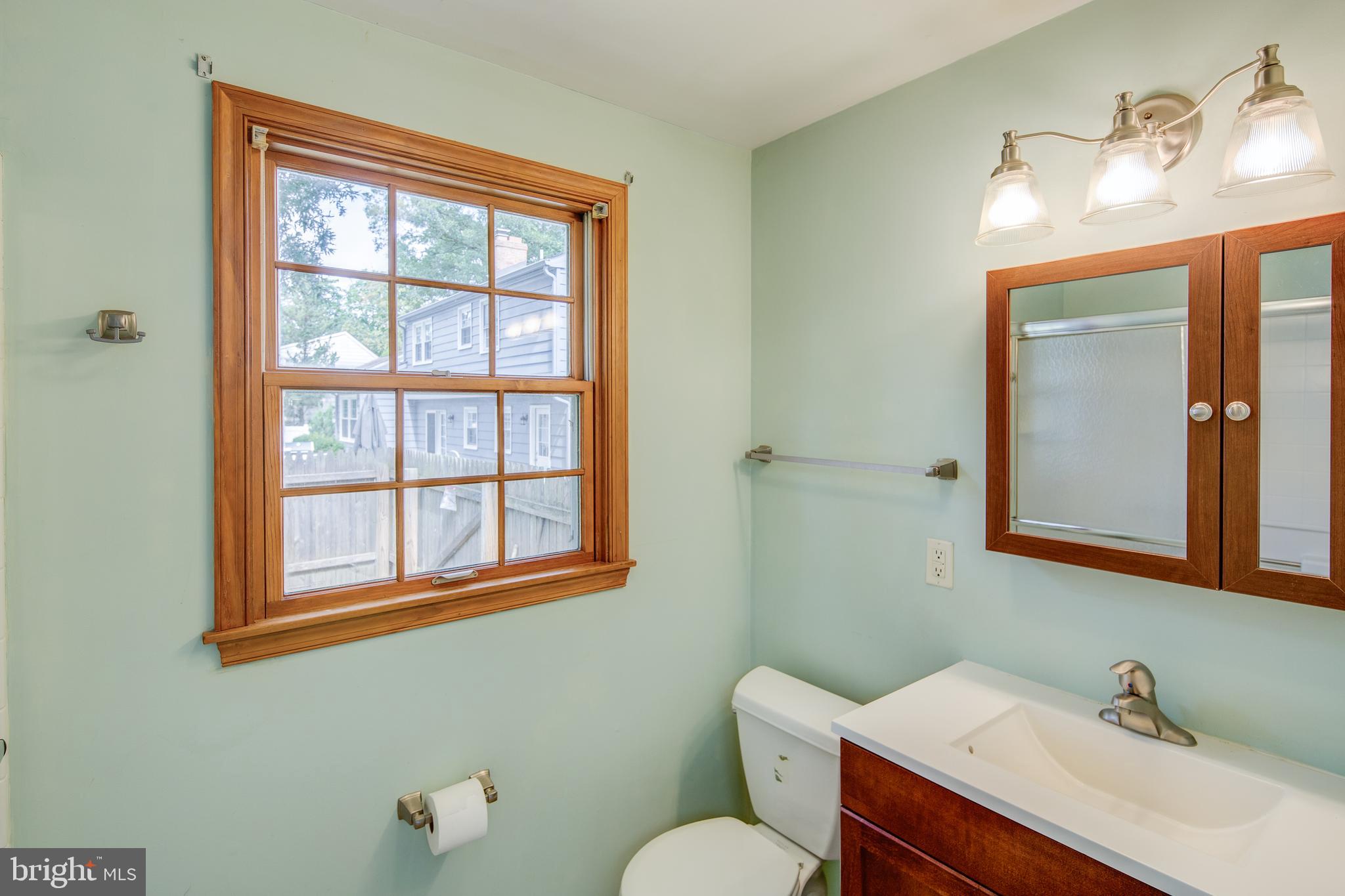 119 Fenwick Road Cherry Hill, NJ 08034 - Photo 21 of 38 InLaw suite full bath
