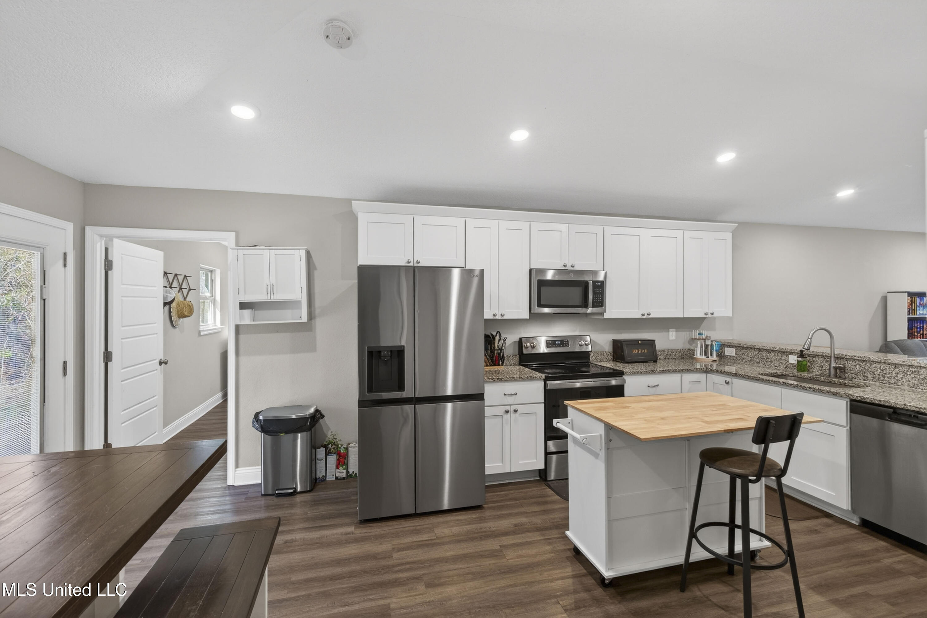 46 Cascade Cove Perkinston, MS 39573 - Photo 6 of 32 46CascadeCove-10