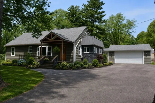 $325,000 | 9000 County Farm Road, Parma, MI 49269