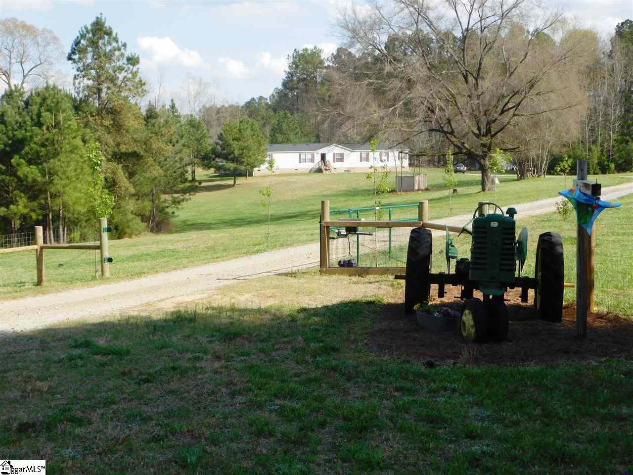 954 Lake Road Clinton, SC 29325 - Photo 3 of 35