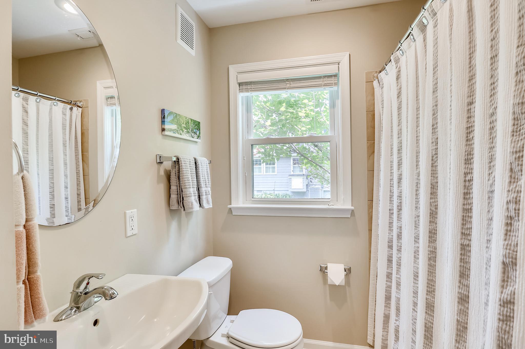 228 Edgewater Drive Edgewater, MD 21037 - Photo 16 of 58 Full Bath (Main Level)