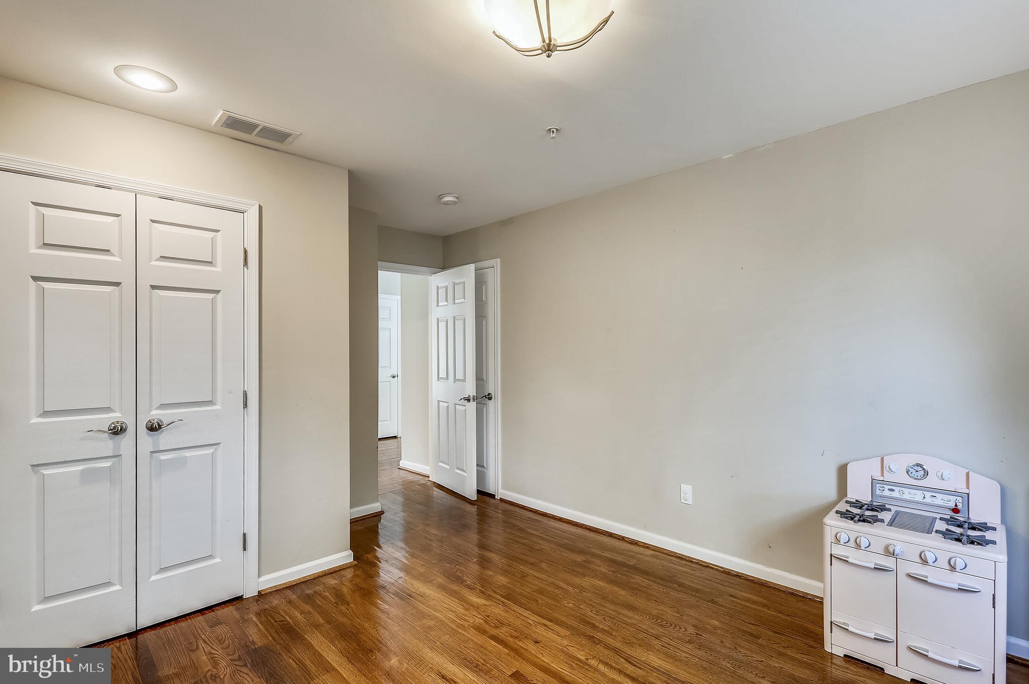 228 Edgewater Drive Edgewater, MD 21037 - Photo 18 of 58 Gallery Image 18