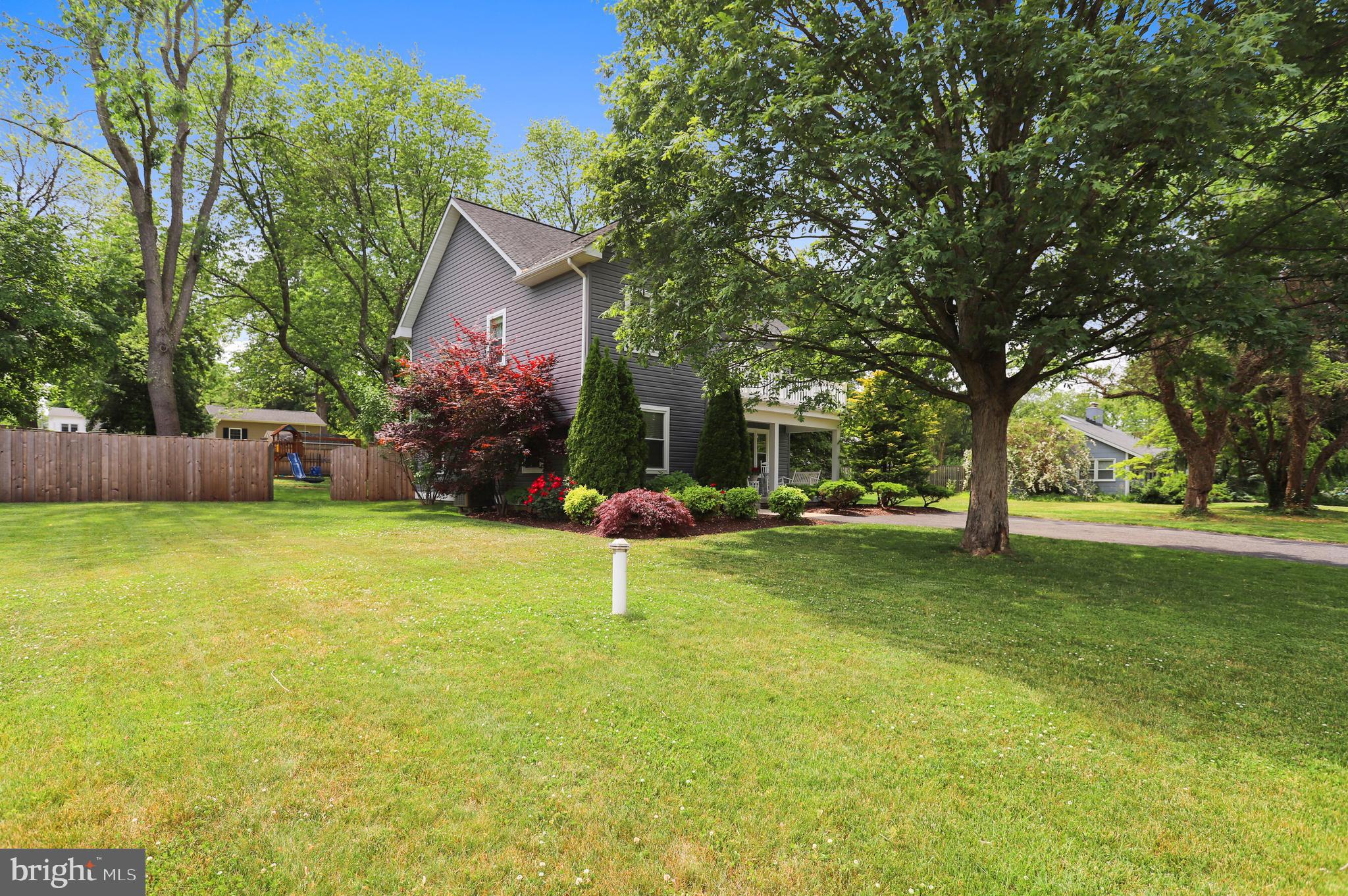 228 Edgewater Drive Edgewater, MD 21037 - Photo 5 of 58 Gallery Image 5