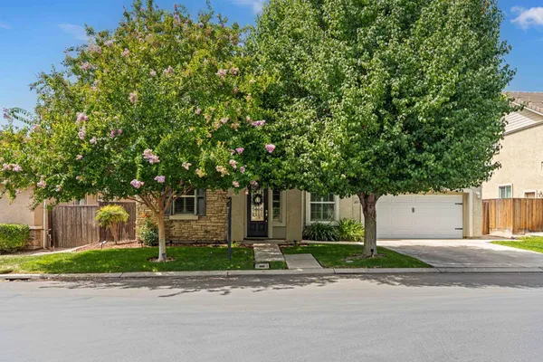 $527,500 | 207 Marina Lane, Waterford, CA 95386