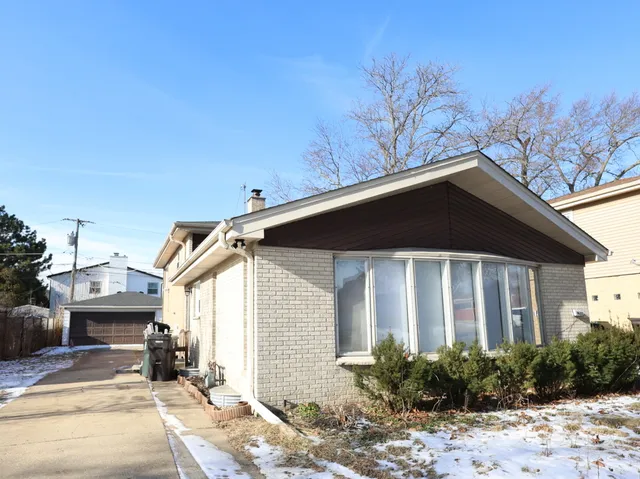 $3,100 | 9622 North Kildare Avenue, Skokie, IL 60076