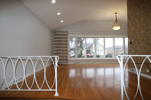 $3,100 | 9622 North Kildare Avenue, Skokie, IL 60076